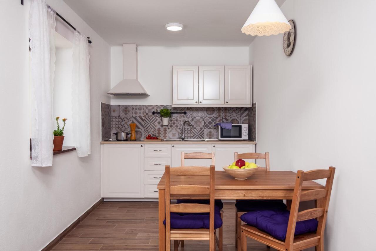 Apartments Tiny Garden メドゥリン エクステリア 写真