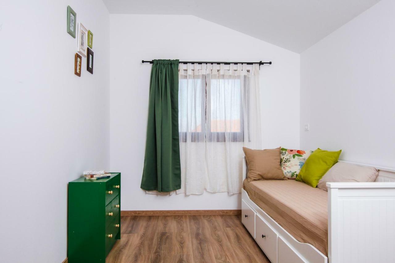 Apartments Tiny Garden メドゥリン エクステリア 写真